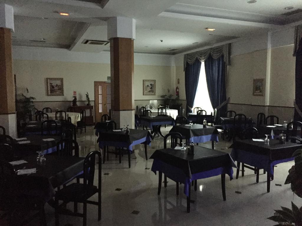 โรงแรมซิวดัด เด ฟูเอนลาบราดา ภายนอก รูปภาพ